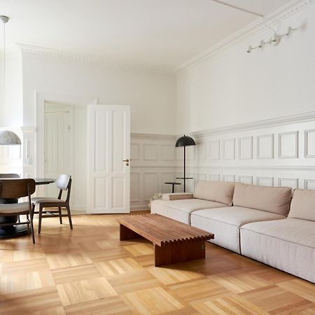 Spacious 3 Bedroom Manor Flat Next To Tivoli Kopenhaga Zewnętrze zdjęcie