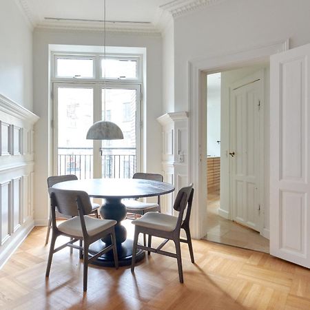 Spacious 3 Bedroom Manor Flat Next To Tivoli Kopenhaga Zewnętrze zdjęcie