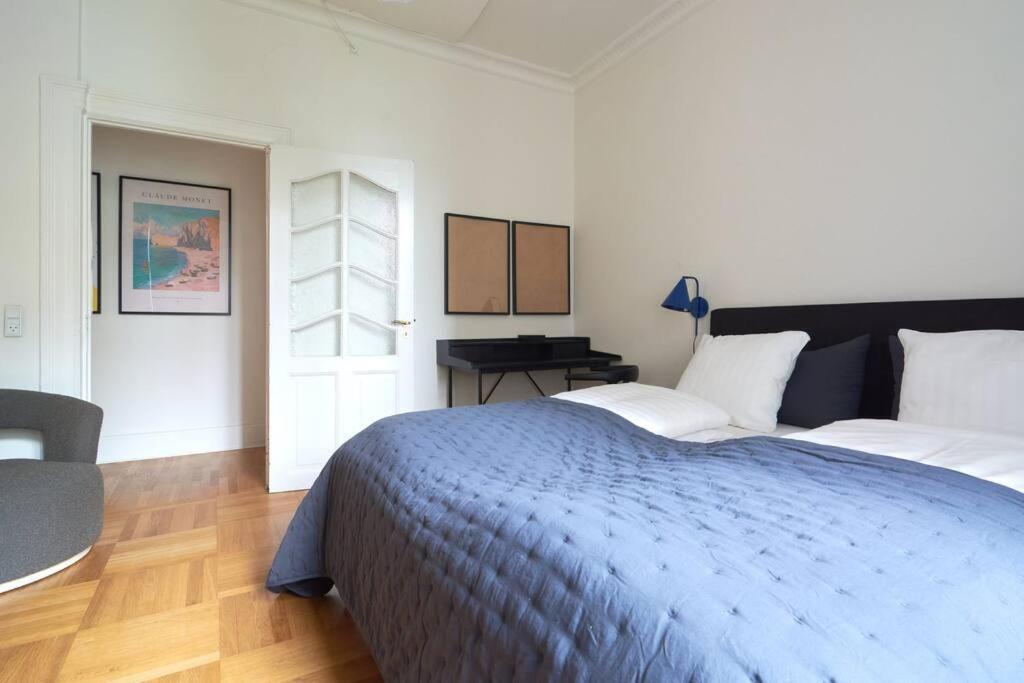 Spacious 3 Bedroom Manor Flat Next To Tivoli Kopenhaga Zewnętrze zdjęcie
