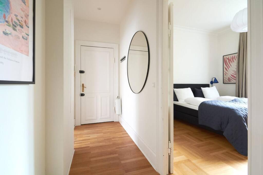 Spacious 3 Bedroom Manor Flat Next To Tivoli Kopenhaga Zewnętrze zdjęcie