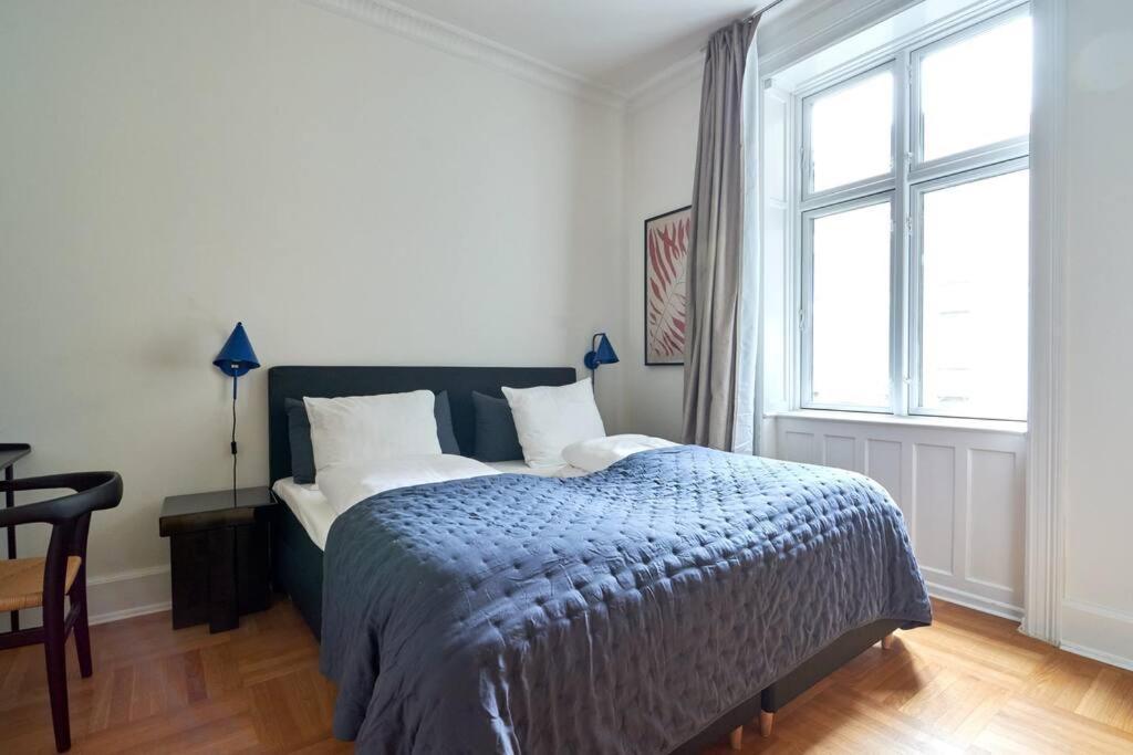 Spacious 3 Bedroom Manor Flat Next To Tivoli Kopenhaga Zewnętrze zdjęcie