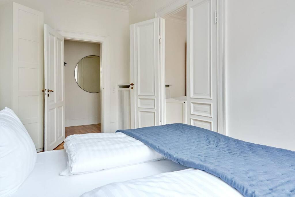 Spacious 3 Bedroom Manor Flat Next To Tivoli Kopenhaga Zewnętrze zdjęcie