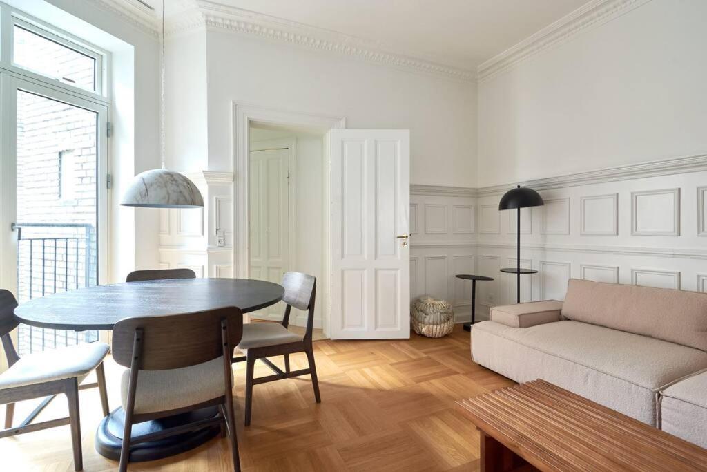 Spacious 3 Bedroom Manor Flat Next To Tivoli Kopenhaga Zewnętrze zdjęcie